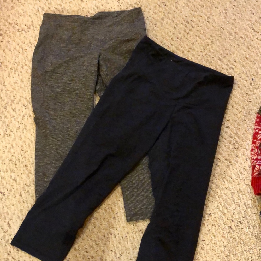 Old navy go dry leggings.